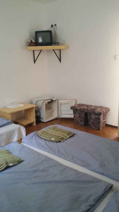 Vadasa Motel Es Etterem Hegyhátszentjakab Exterior photo